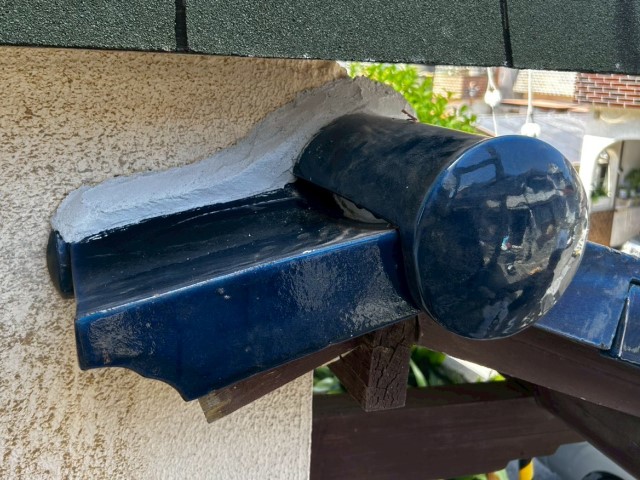 玄関　瓦　補修後